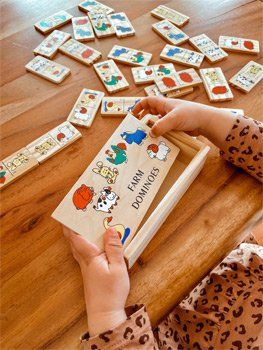 Dominó de madera Granja